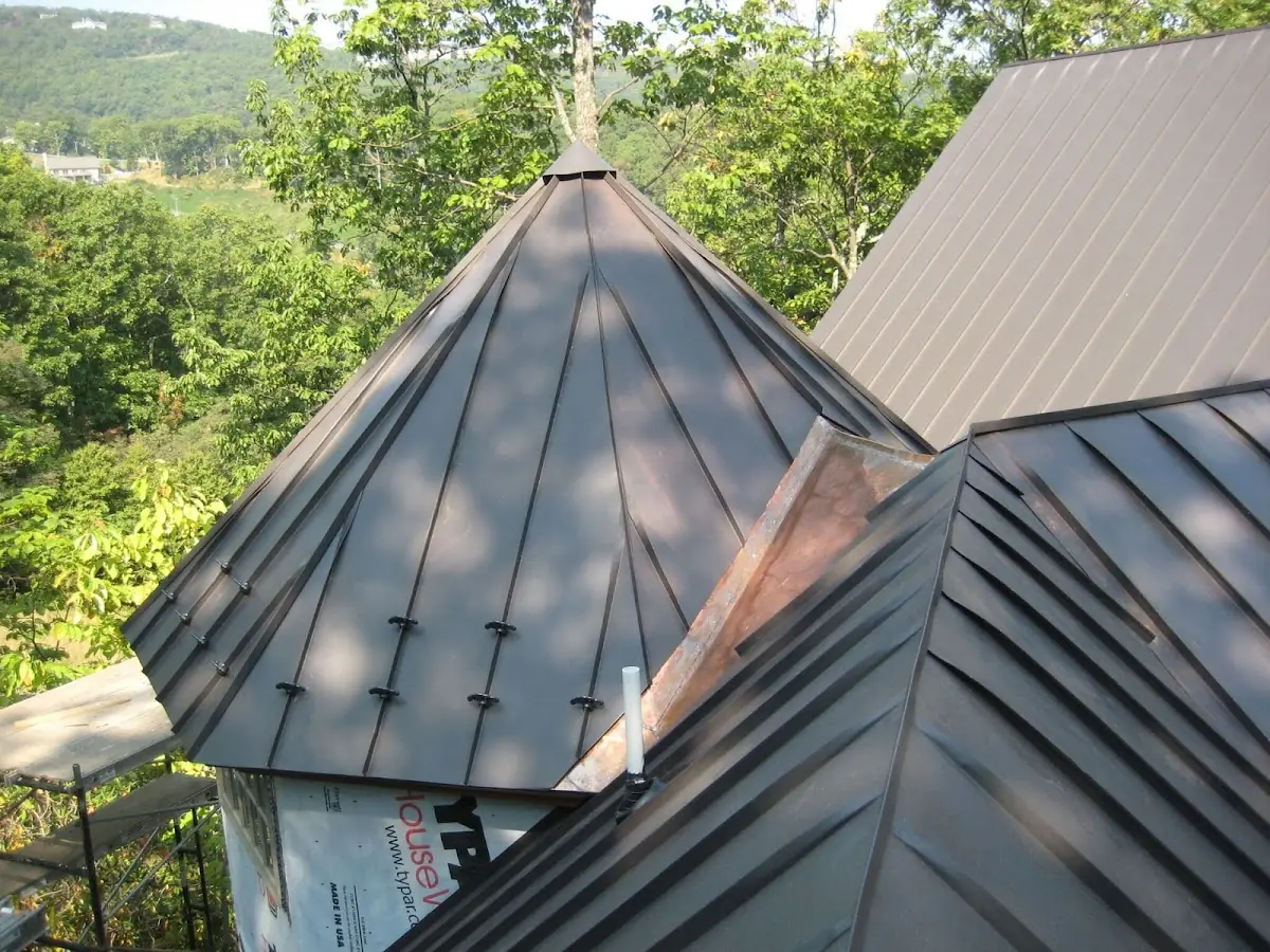 Professional Gutter Cleaning by Craftsman Roofing in Castle Heights
